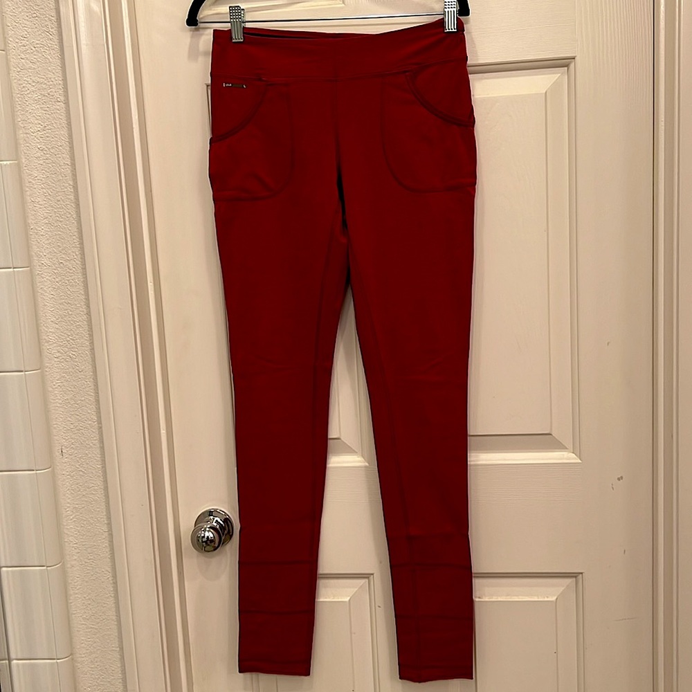Lole yoga pants, burgundy color, size medium, gently used
